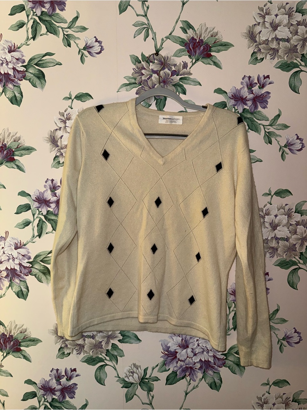 Johnstons of Elgin Cream V-Neck Diamond Point Sweater with Black Accents